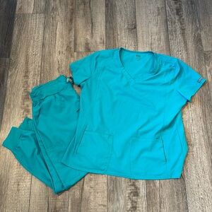 Med Couture insight teal scrub set